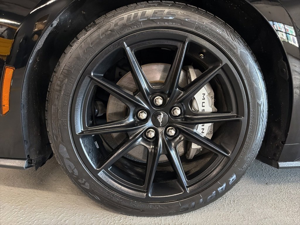 Used 2024 Ford Mustang GT Premium image 5