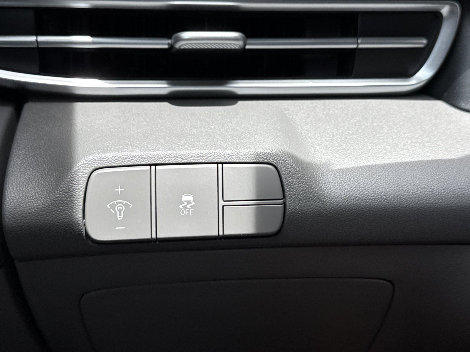 Certified 2026 Hyundai Elantra Sport FWD image 18