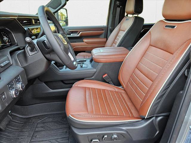 Used 2025 GMC Sierra 2500 Denali Ultimate image 18