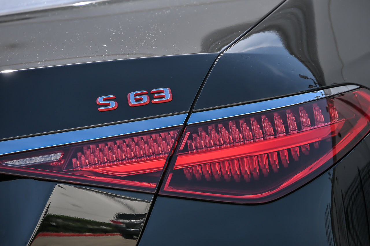 Used 2025 Mercedes-Benz S 63 AMG S image 18