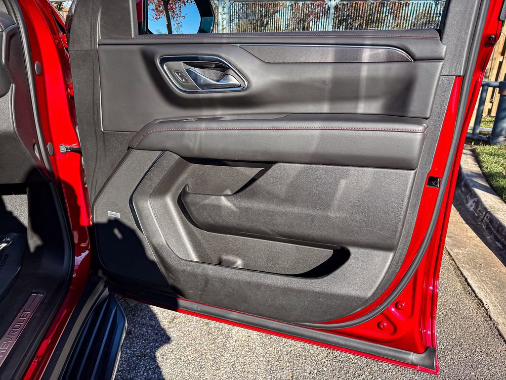 Used 2023 Chevrolet Tahoe RST w/ Luxury Package image 40