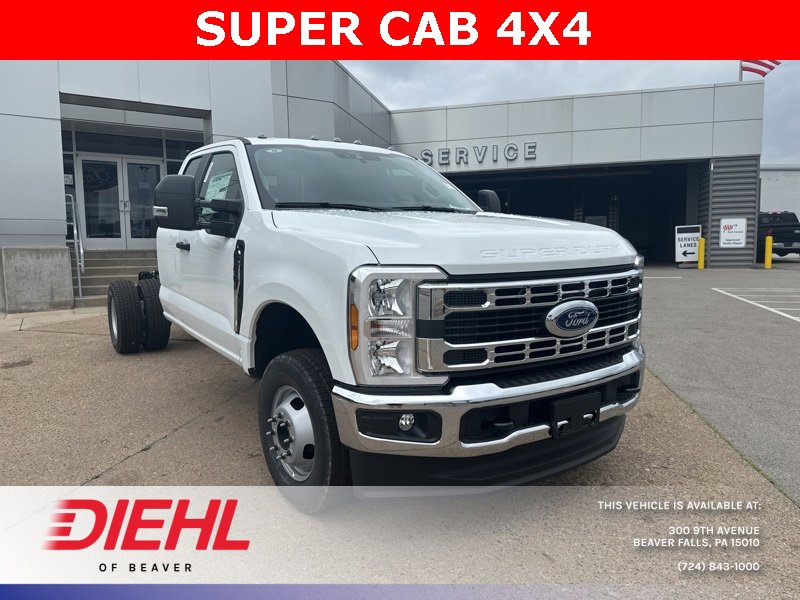 New 2025 Ford F350 XL w/ XL Chrome Package