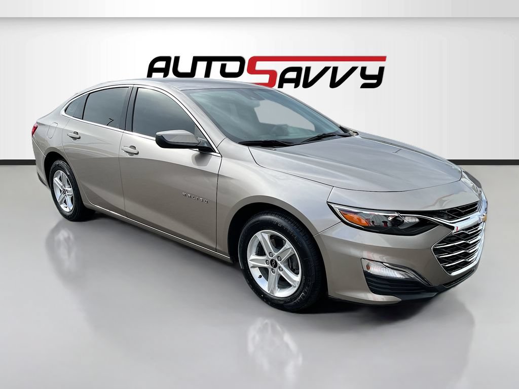 Used 2025 Chevrolet Malibu LS FWD image 1