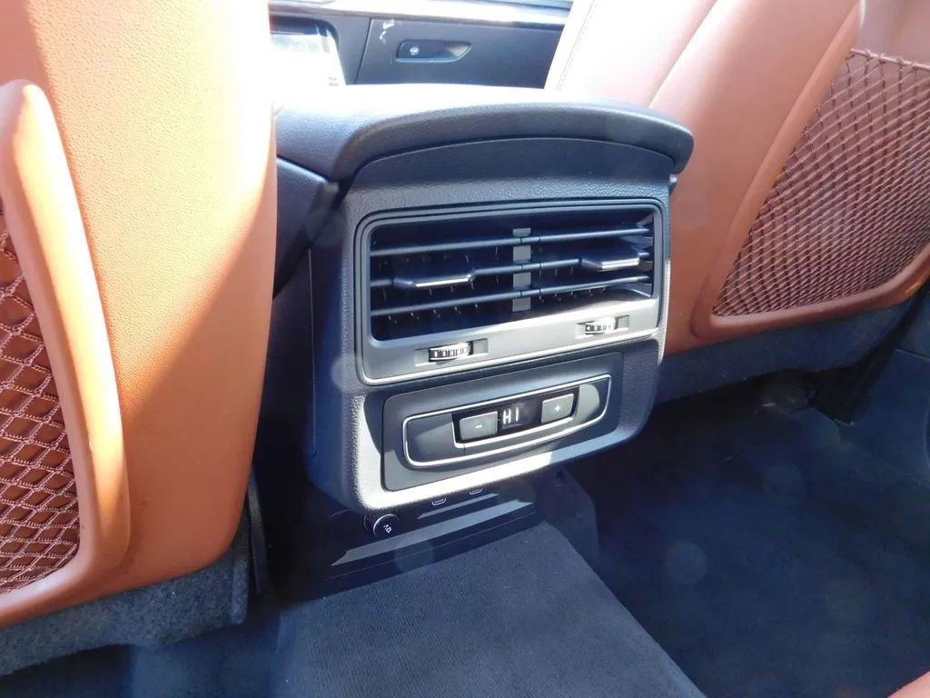 Used 2021 Audi Q7 3.0T Premium Plus w/ Premium Plus Package image 17
