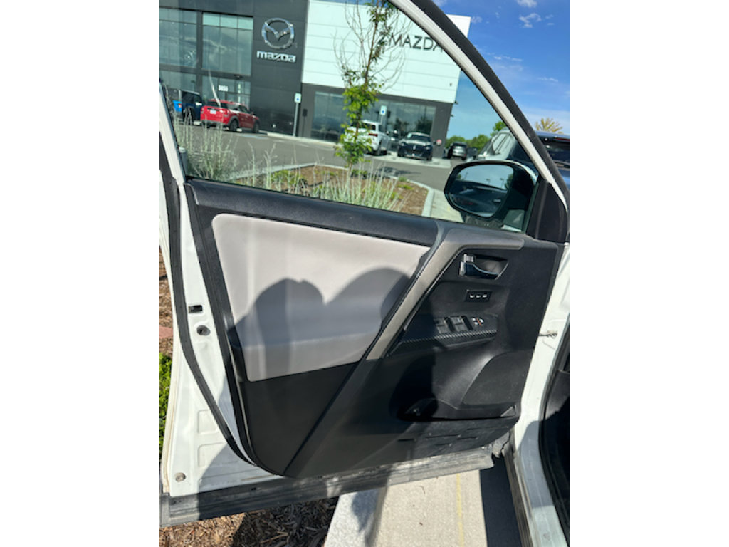 Used 2014 Toyota RAV4 Limited AWD/4WD image 7