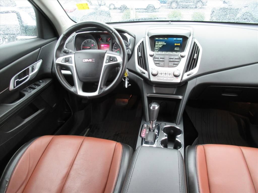 Used 2017 GMC Terrain SLT image 13