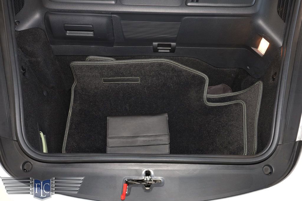 Used 2012 Porsche 911 Turbo image 34