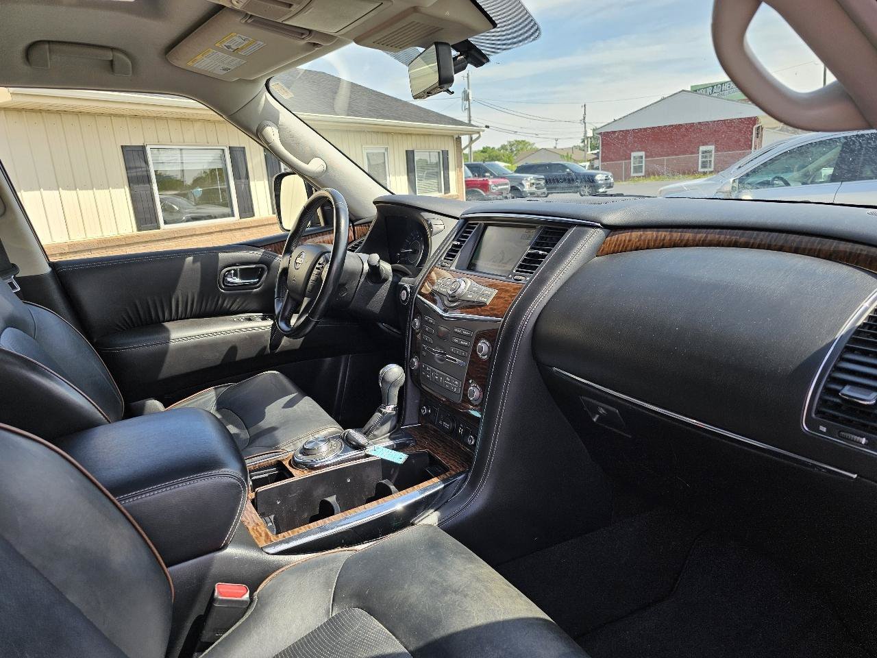 Used 2019 Nissan Armada Platinum w/ Captain's Chairs Package AWD/4WD image 27