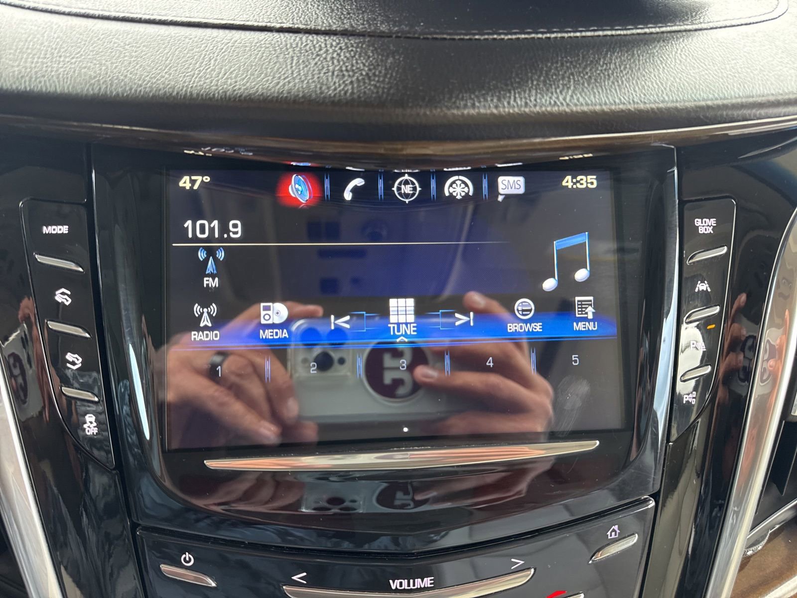Used 2019 Cadillac Escalade Luxury AWD/4WD image 35
