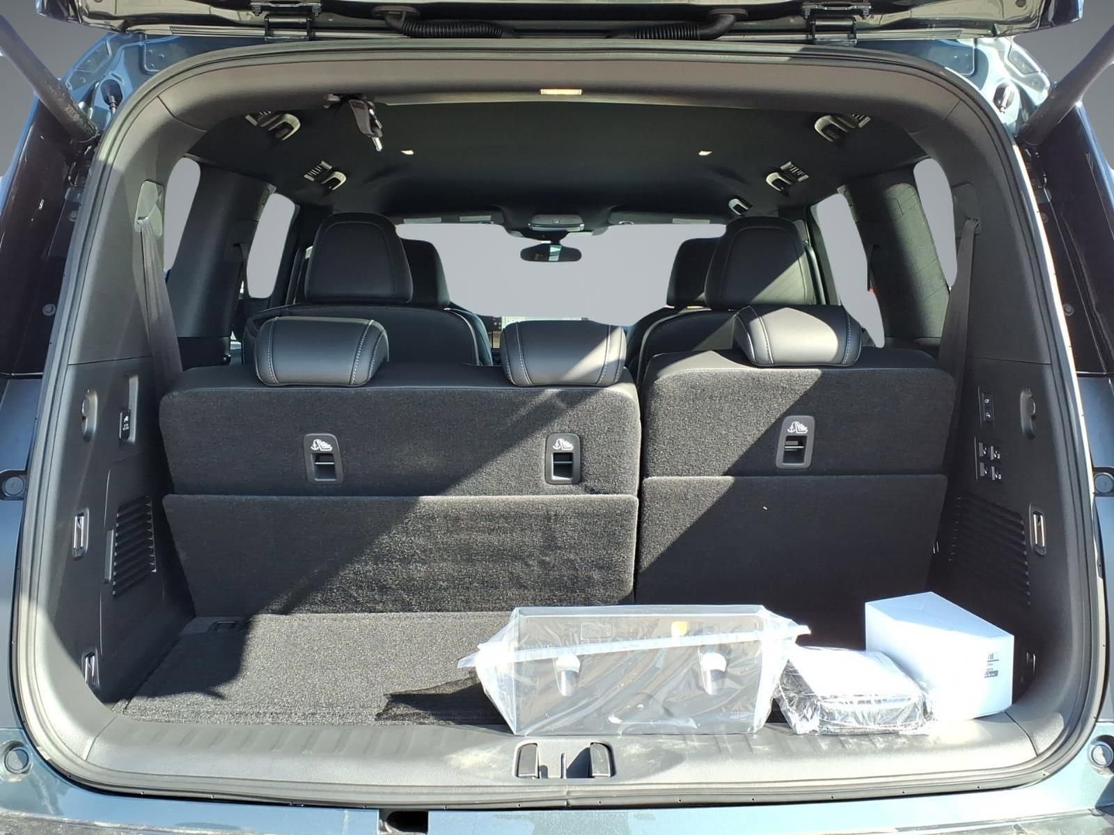New 2026 Nissan Armada PRO-4X w/ Captain's Chari Seat Package image 10