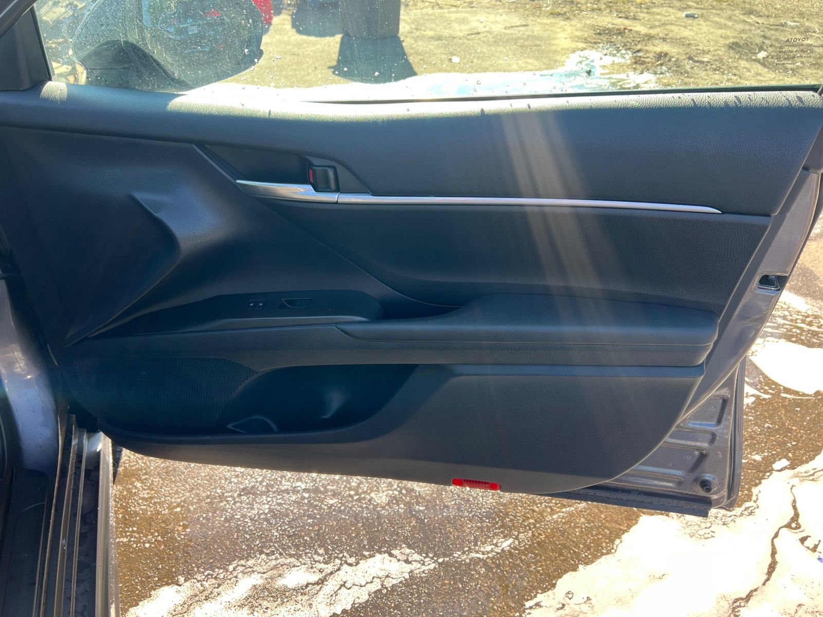 Used 2023 Toyota Camry LE image 17