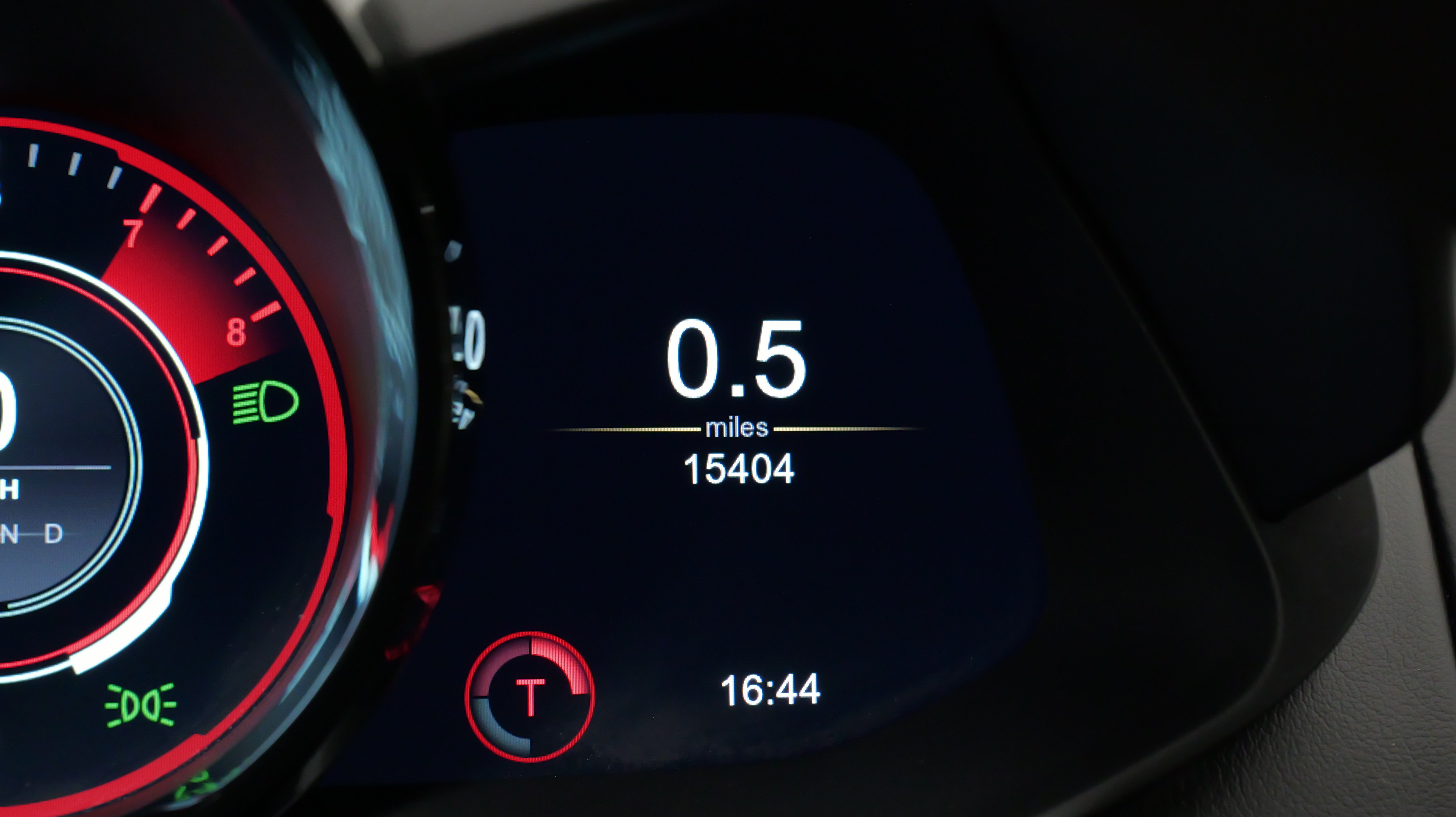 Used 2019 Aston Martin V8 Vantage Coupe RWD image 47