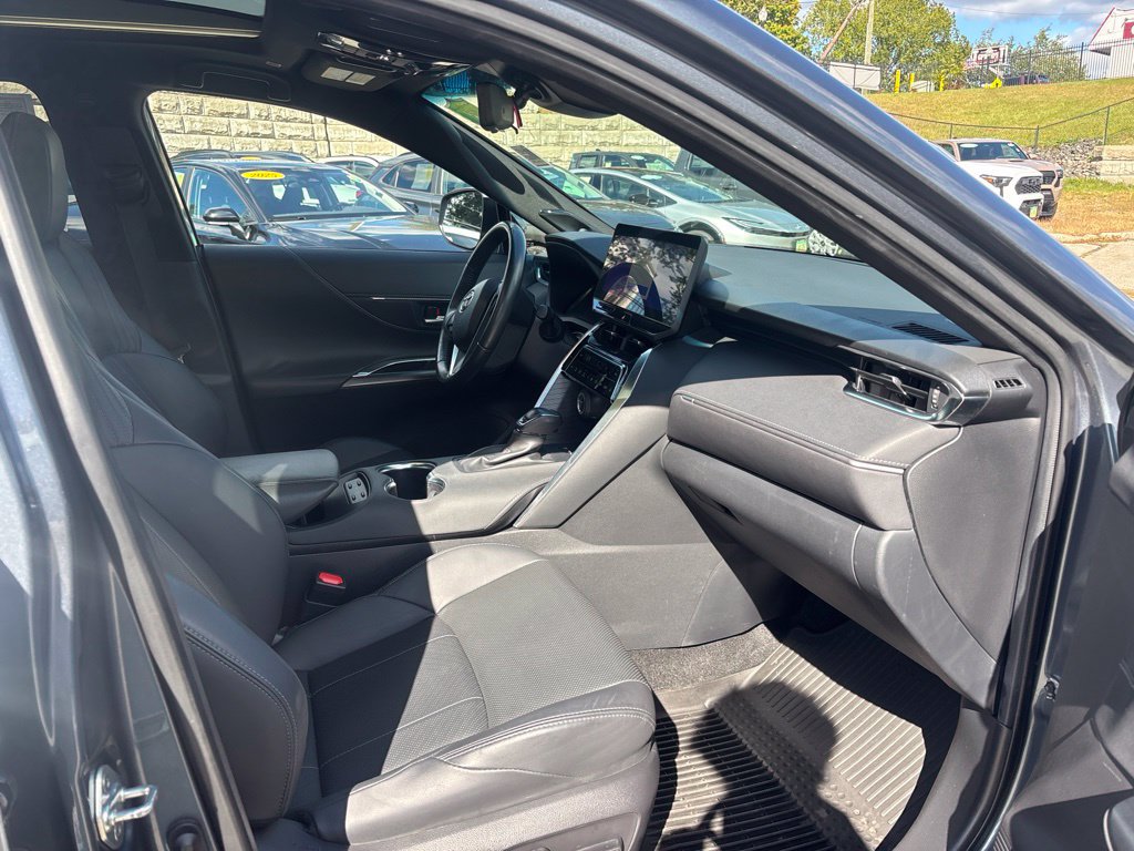 Used 2023 Toyota Venza Limited AWD/4WD image 15