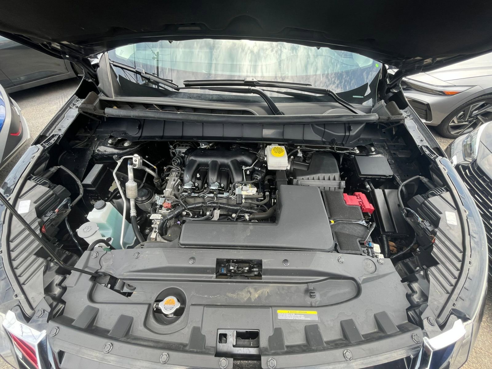 Used 2025 Nissan Pathfinder SV AWD/4WD image 34