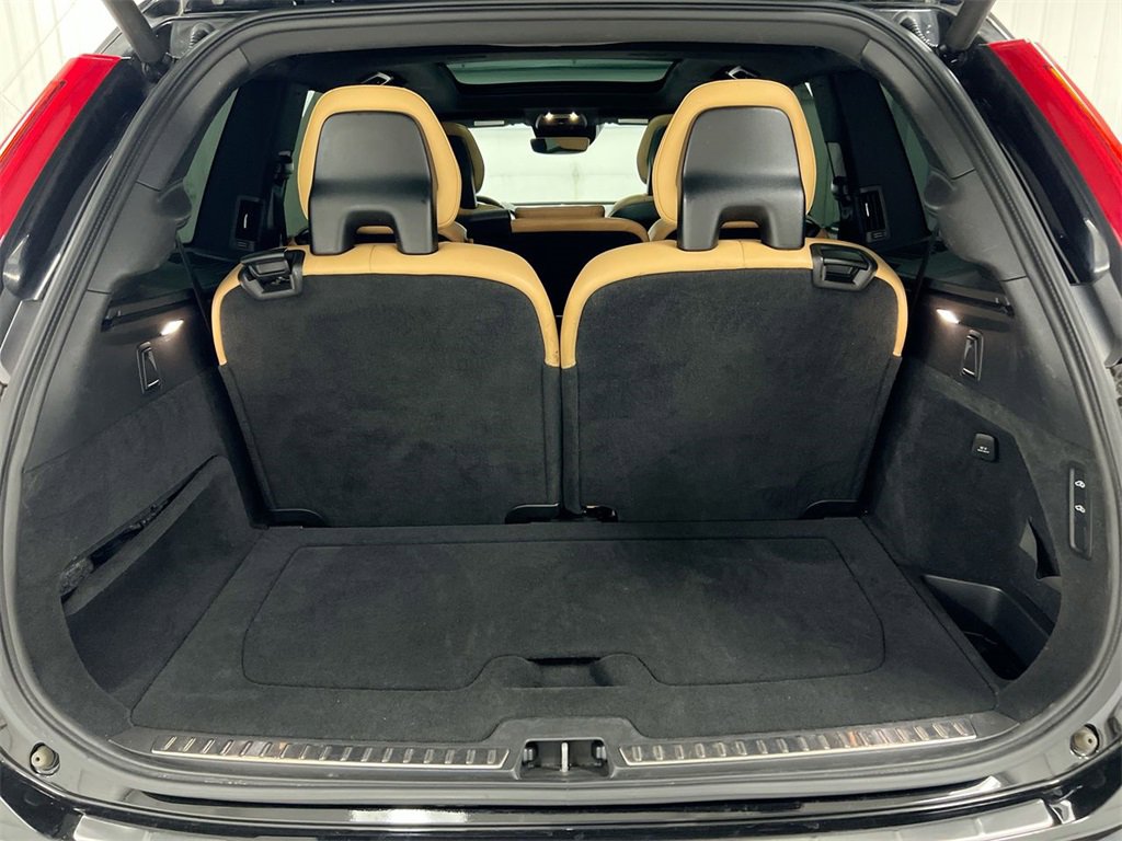 Used 2017 Volvo XC90 T6 Inscription w/ Vision Package image 24