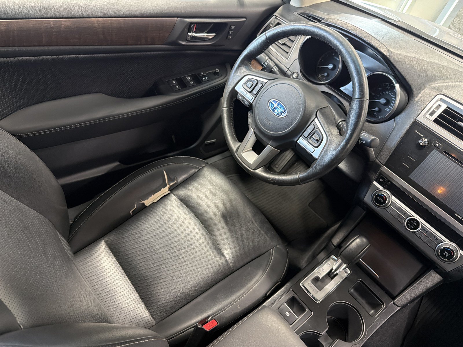 Used 2016 Subaru Outback 2.5i Limited AWD/4WD image 9
