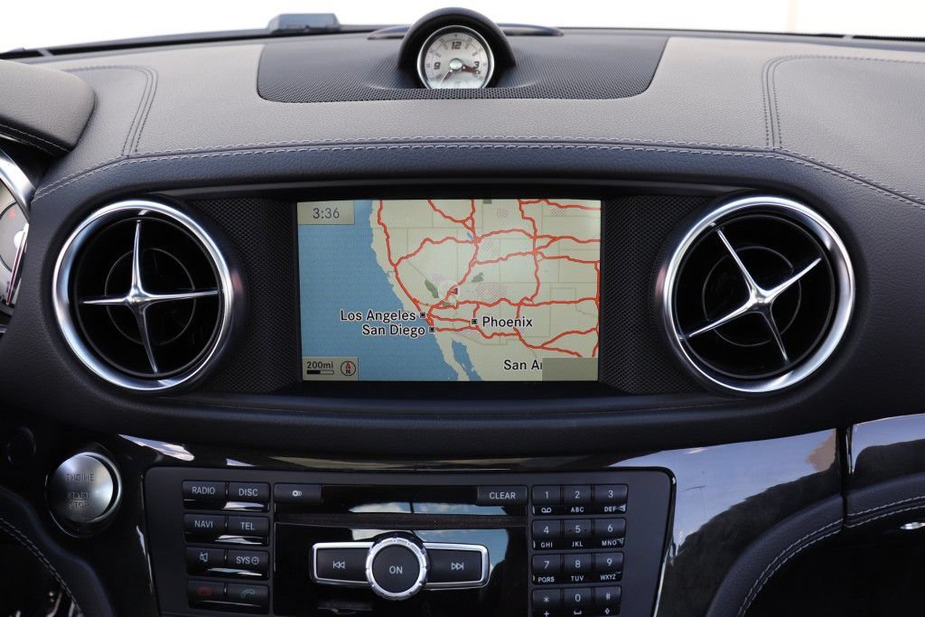 Used 2014 Mercedes-Benz SL 550 w/ Driver Assistance Package image 59
