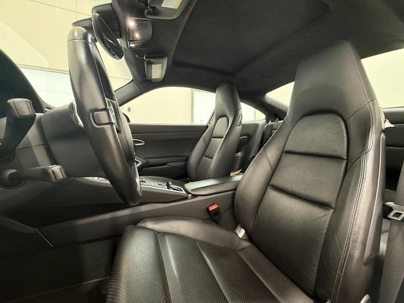 Used 2012 Porsche 911 Carrera S RWD image 5