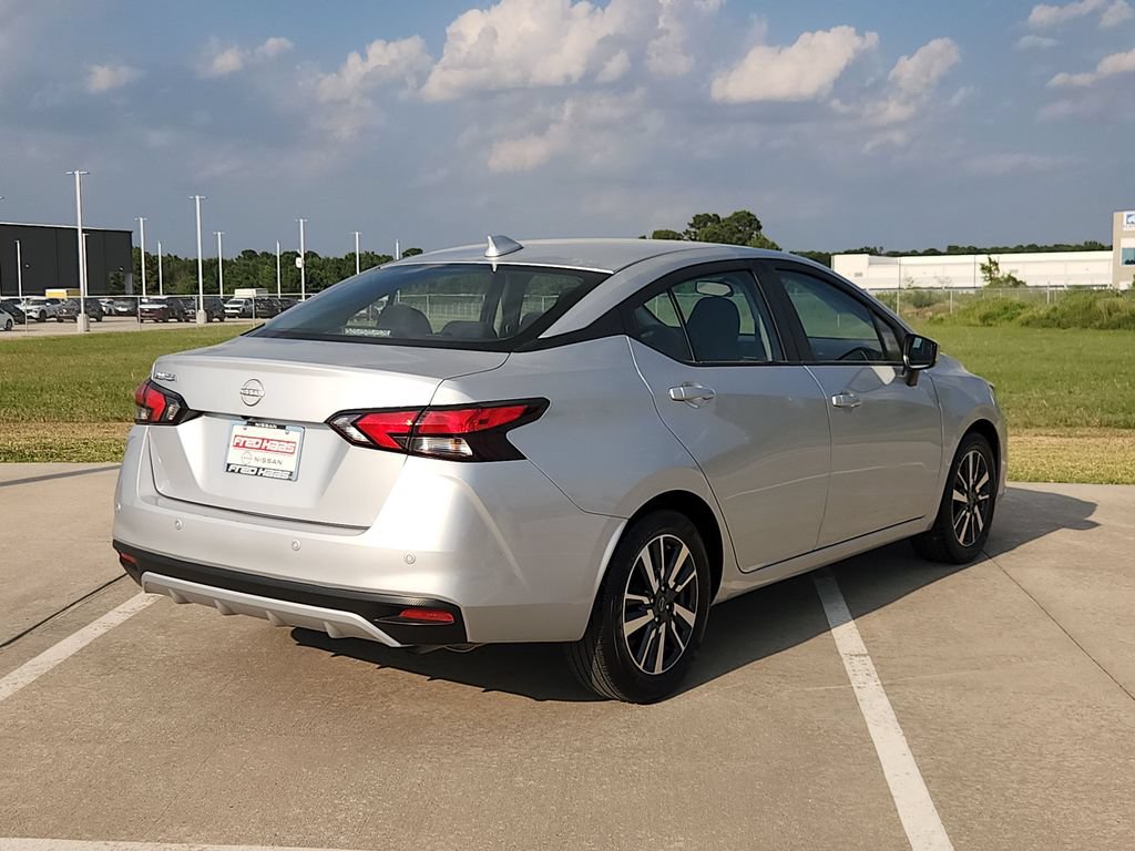 Used 2025 Nissan Versa SV FWD image 5