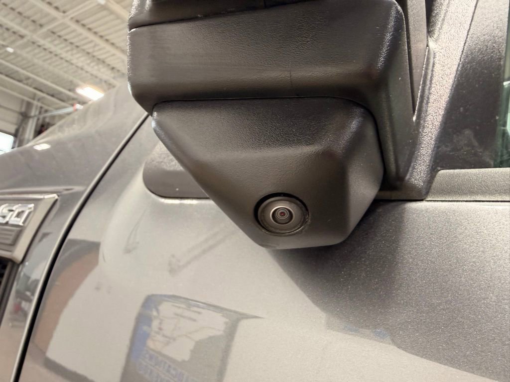 Used 2023 Ford F150 Lariat w/ Equipment Group 502A High AWD/4WD image 18