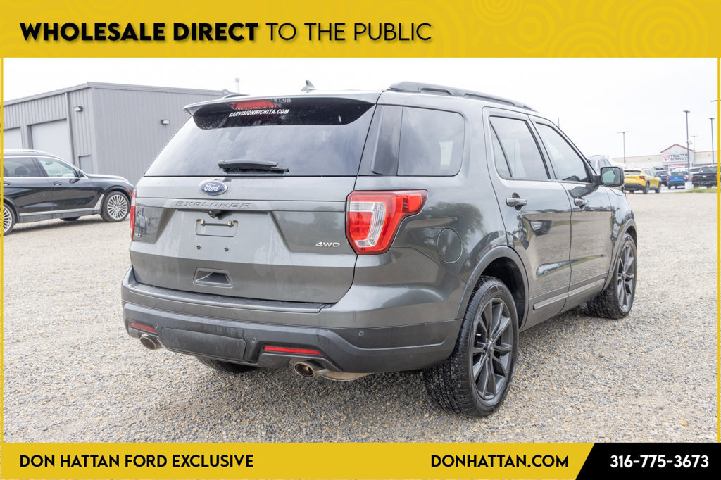 Used 2018 Ford Explorer XLT w/ Equipment Group 202A AWD/4WD image 28
