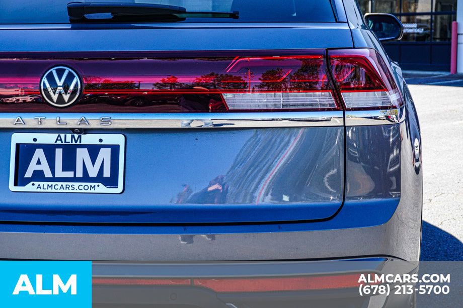 Used 2024 Volkswagen Atlas Cross Sport SE image 12