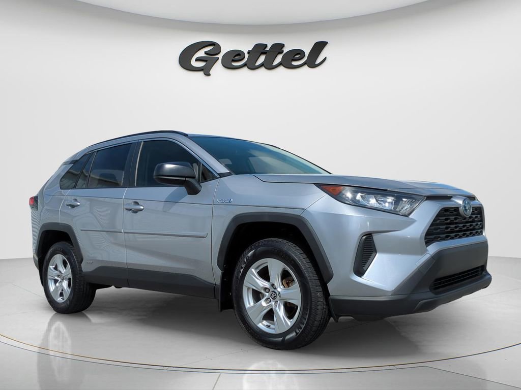 Used 2021 Toyota RAV4 LE video 2