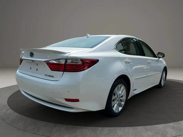 Used 2013 Lexus ES 300h w/ Luxury Pkg FWD image 5