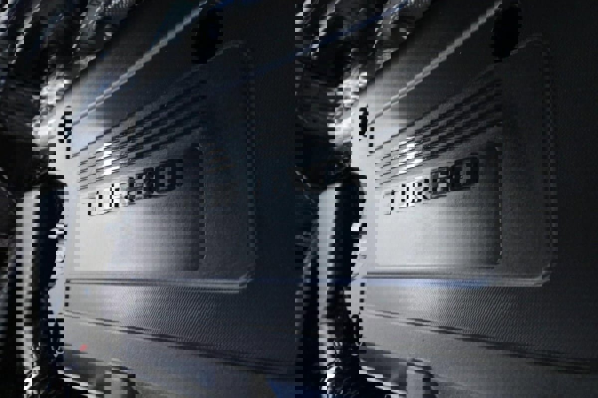 Used 2025 Buick Envision Sport Touring image 4