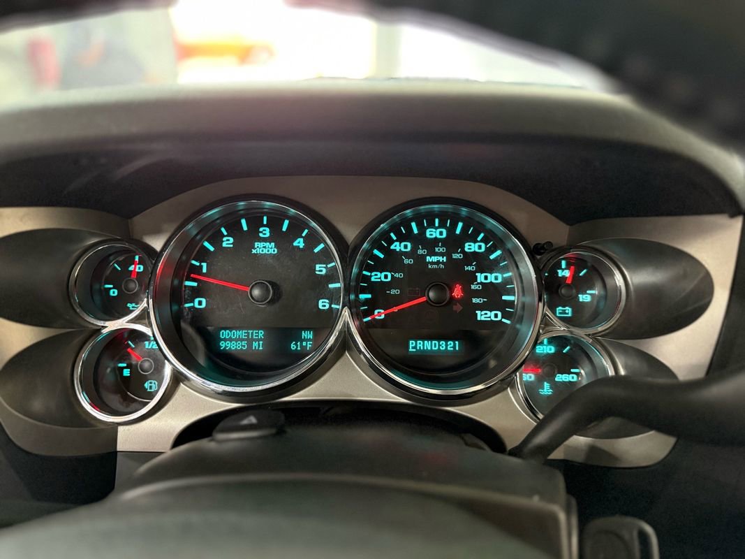 Used 2010 Chevrolet Silverado 1500 LT AWD/4WD image 27