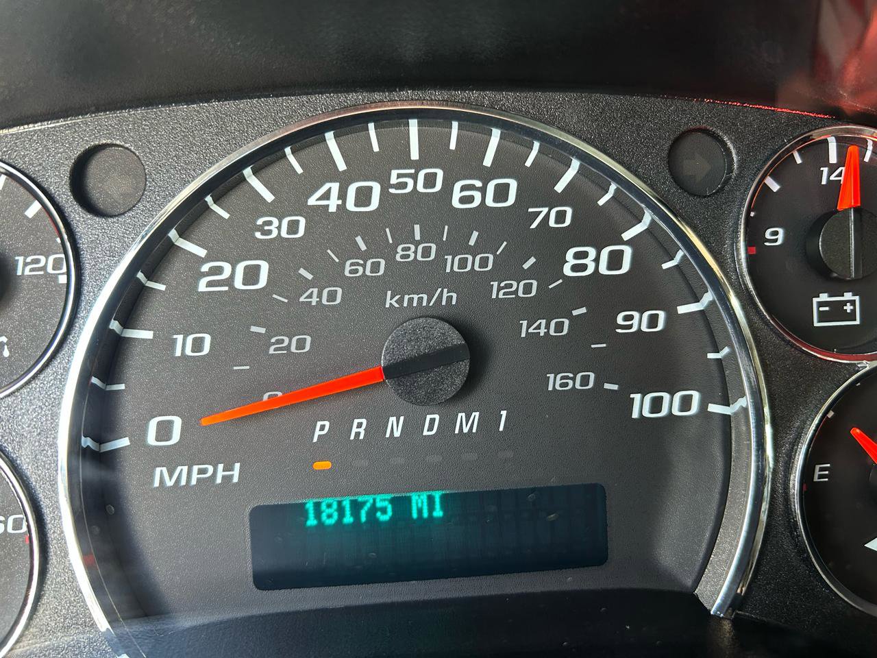 Used 2024 Chevrolet Express 2500 2500 Cargo w/ Driver Convenience Package image 9