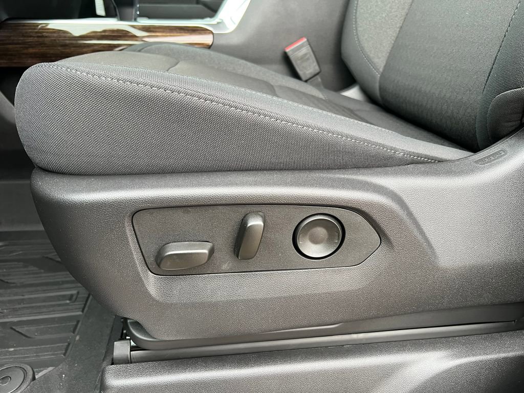 New 2026 GMC Sierra 1500 Elevation image 16