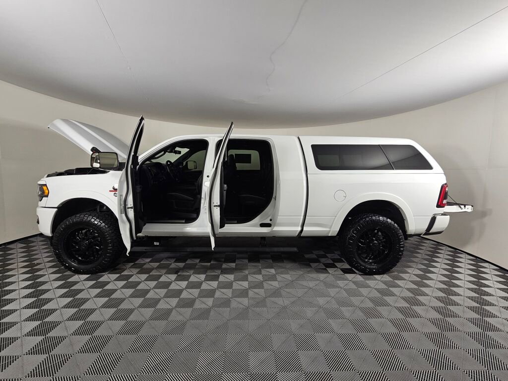 Used 2022 RAM 3500 Limited image 16