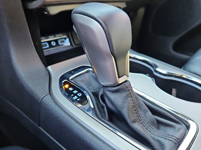 Used 2019 Jeep Grand Cherokee Limited image 16