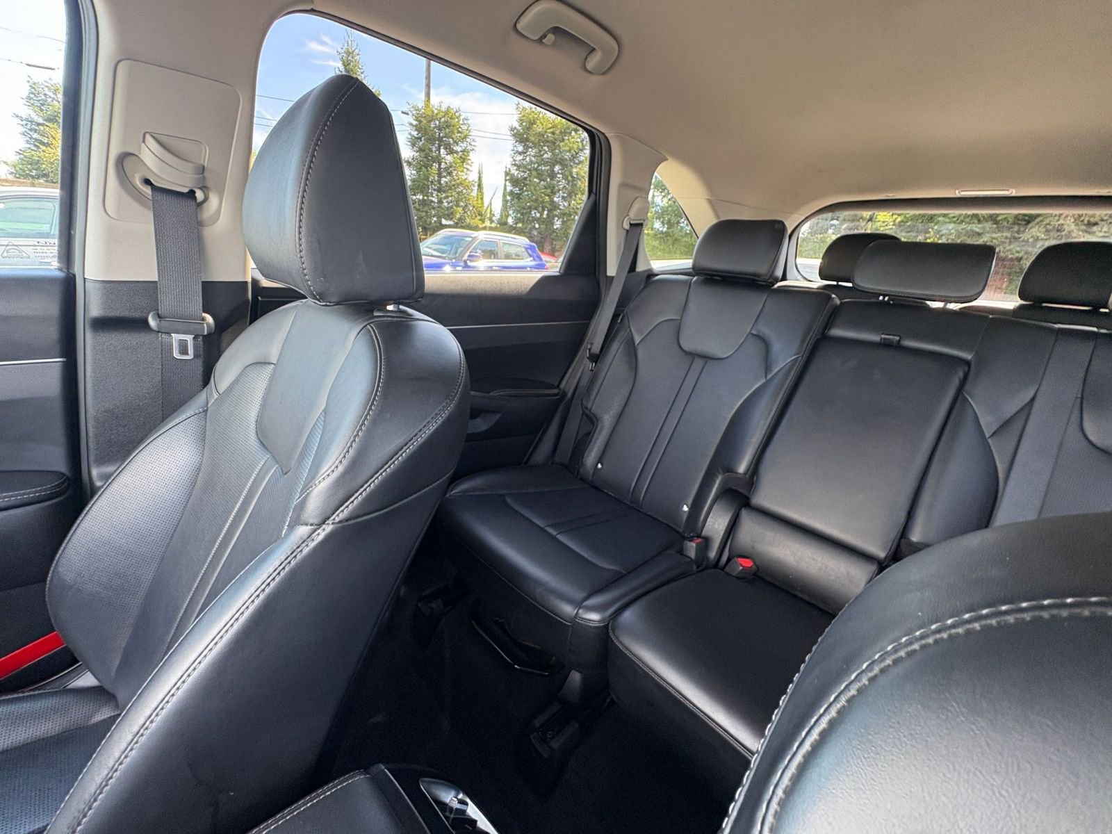 Used 2024 Kia Sorento S FWD image 41
