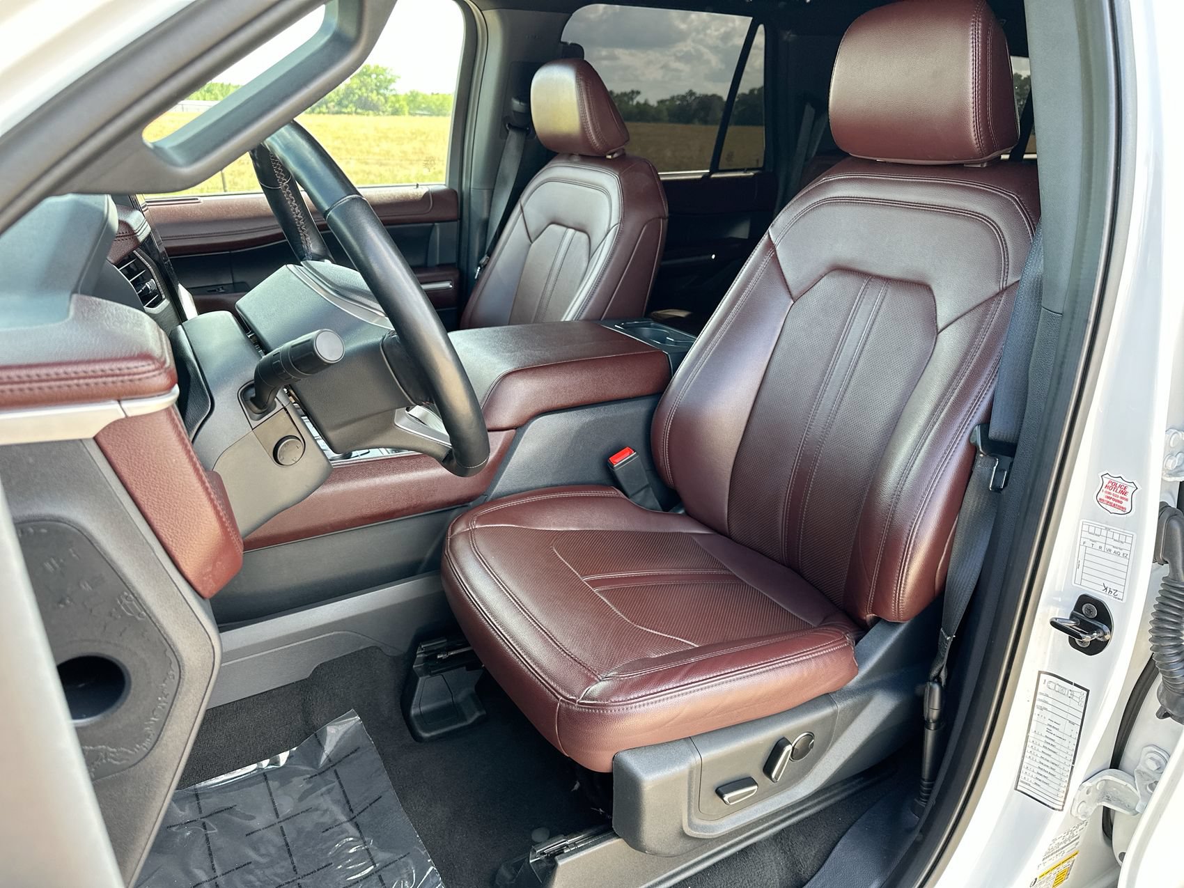 Used 2024 Ford Expedition Max Limited AWD/4WD image 11