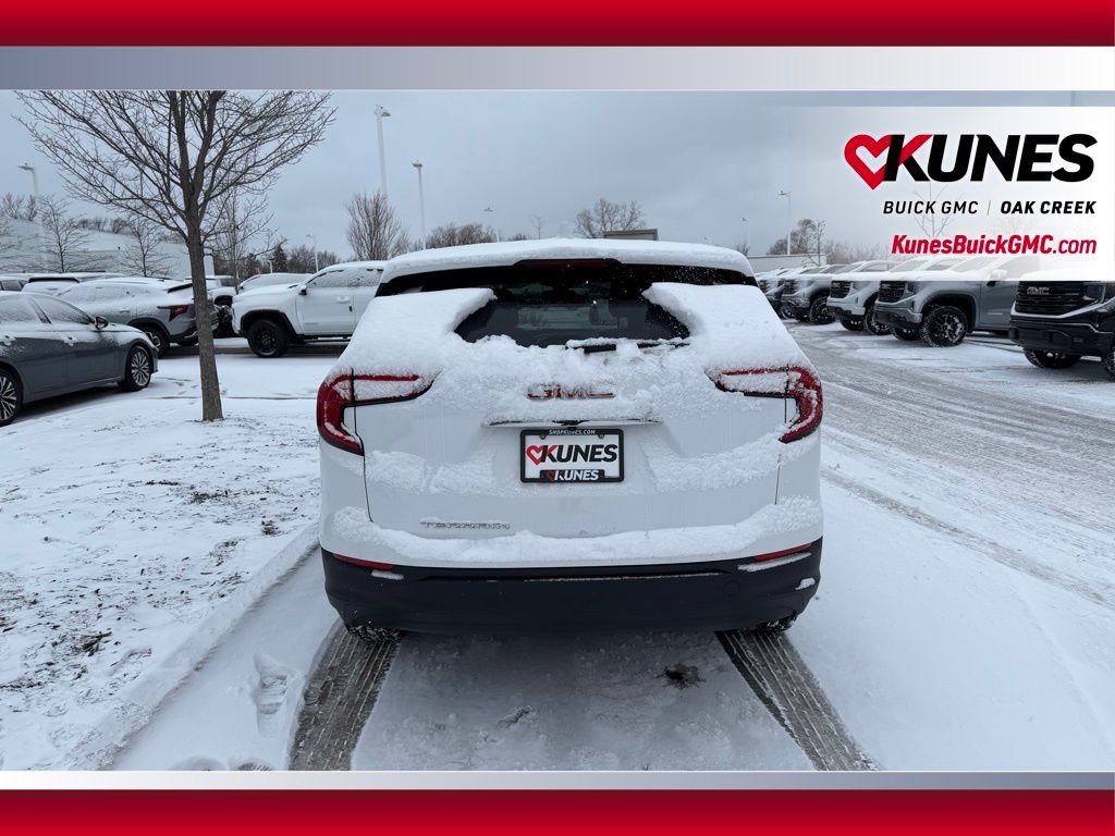 Used 2024 GMC Terrain SLE image 5