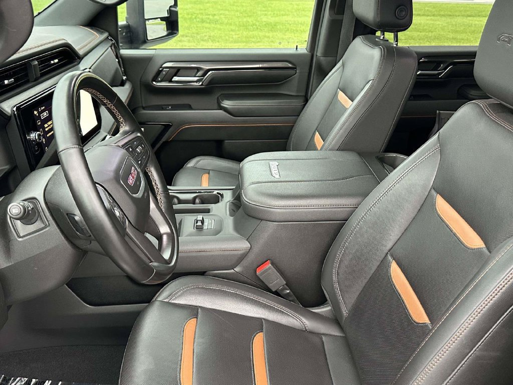 Used 2024 GMC Sierra 2500 AT4 w/ AT4 Premium Plus Package AWD/4WD image 16