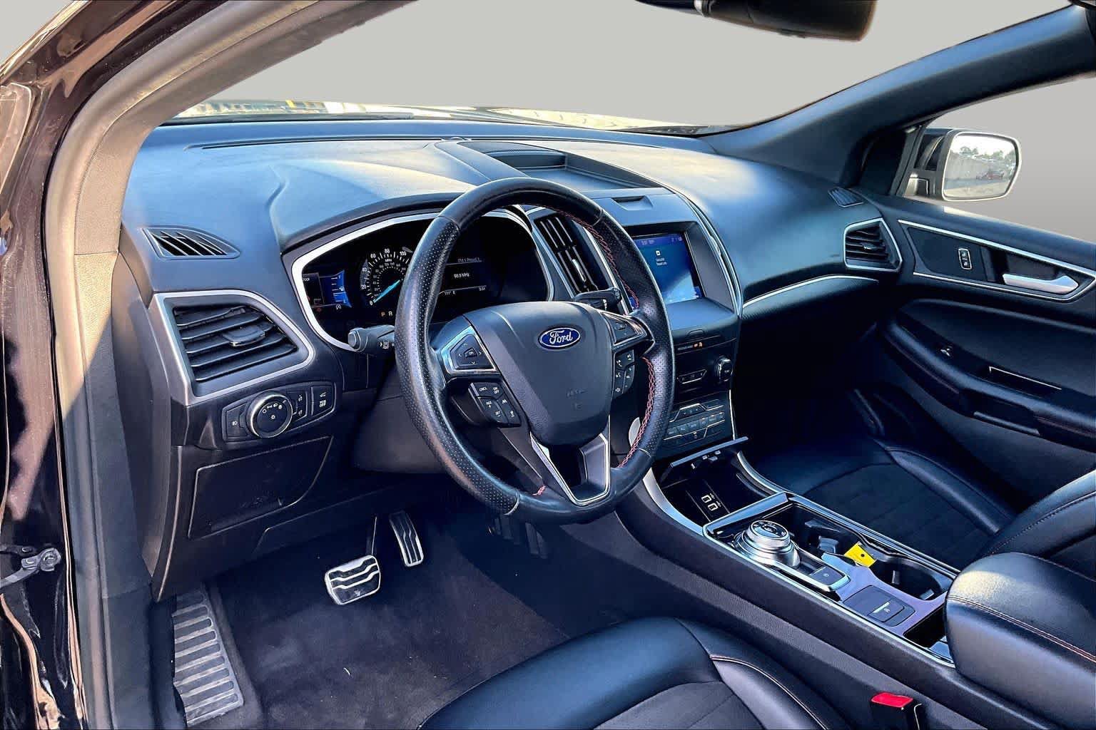Used 2020 Ford Edge ST-Line FWD image 19