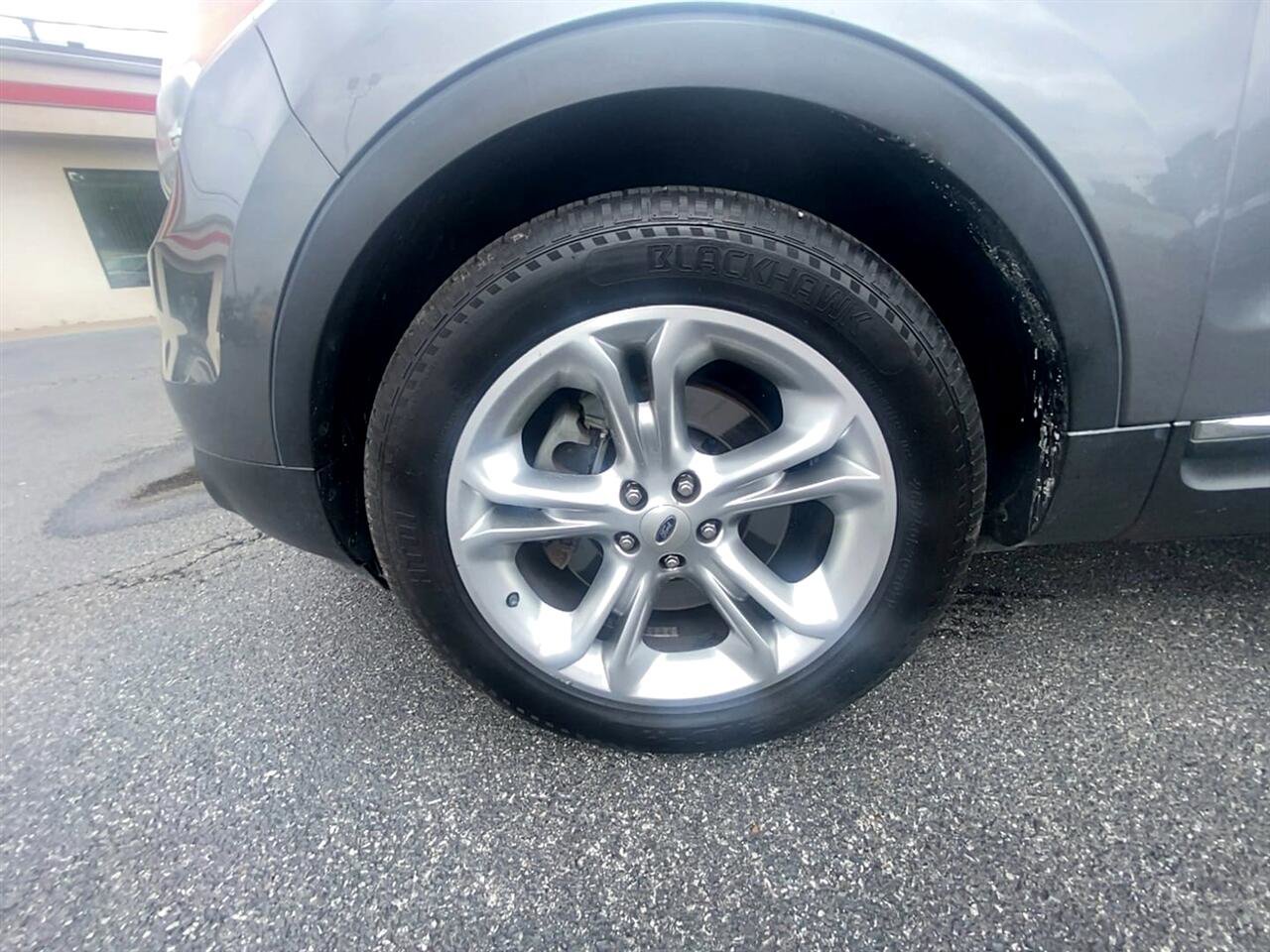 Used 2014 Ford Explorer Limited image 9