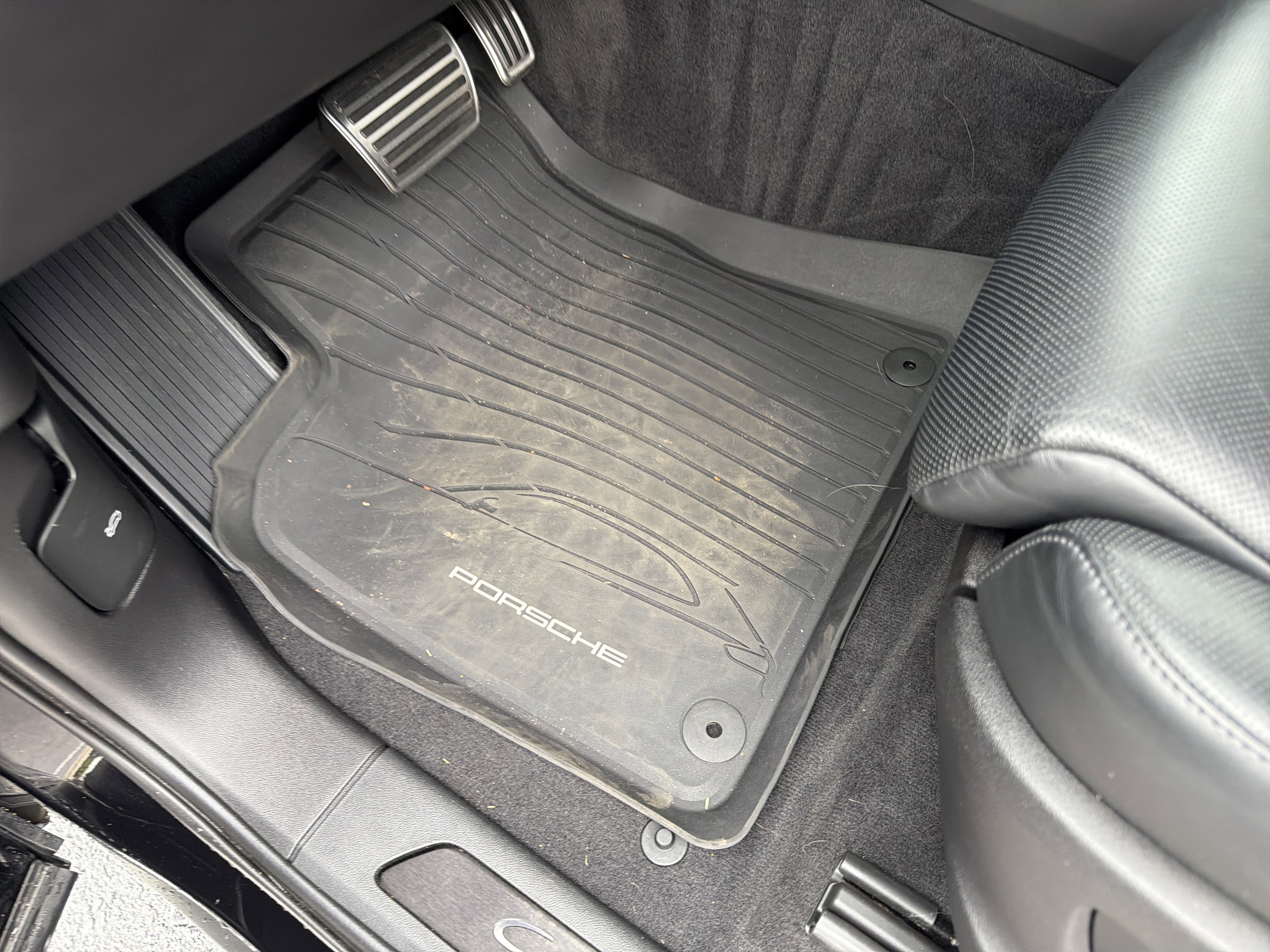 Used 2021 Porsche Cayenne GTS AWD/4WD image 17