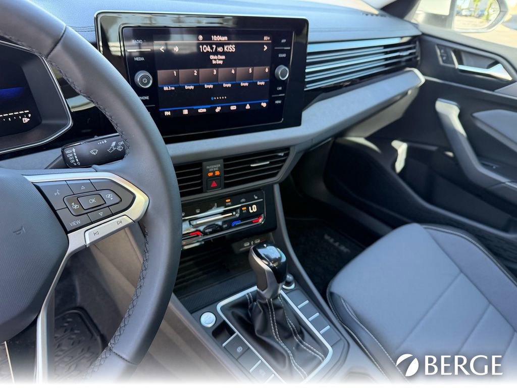 Used 2026 Volkswagen Jetta SE image 28