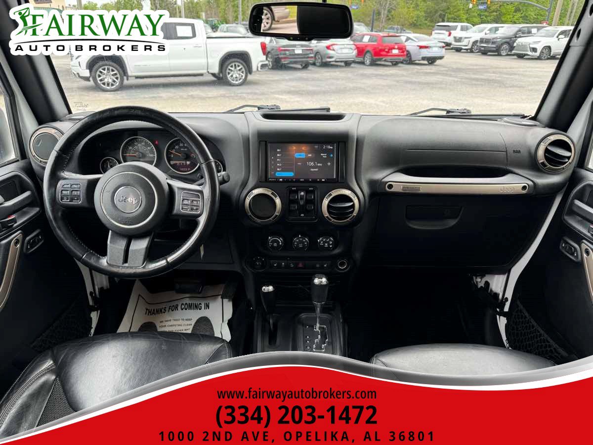 Used 2016 Jeep Wrangler Unlimited Sahara image 14