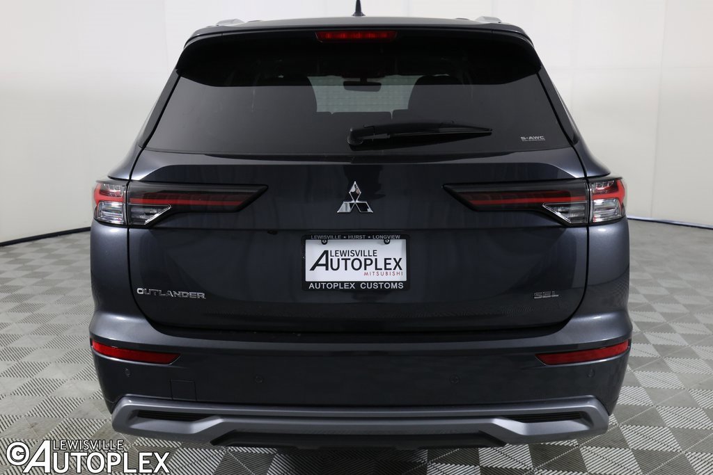 Used 2025 Mitsubishi Outlander SEL image 6