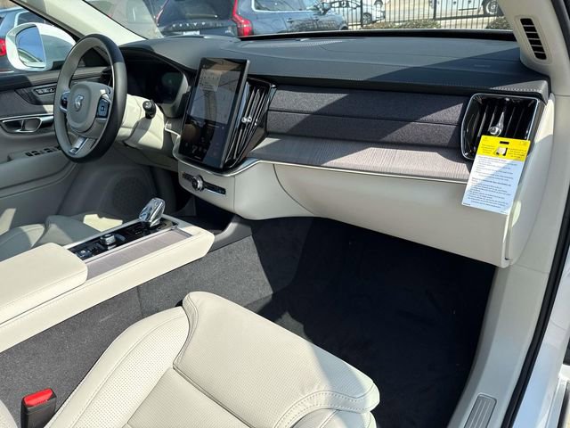 New 2026 Volvo XC90 B6 Ultra w/ Protection Package image 14