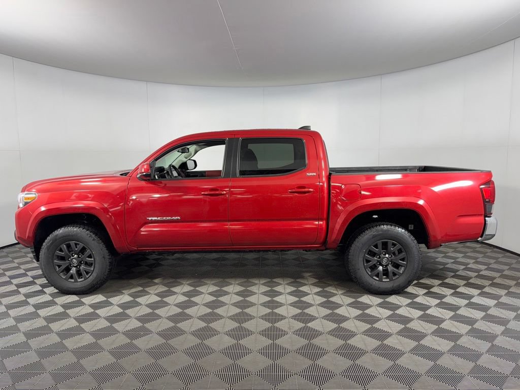 Used 2023 Toyota Tacoma SR5 AWD/4WD image 10