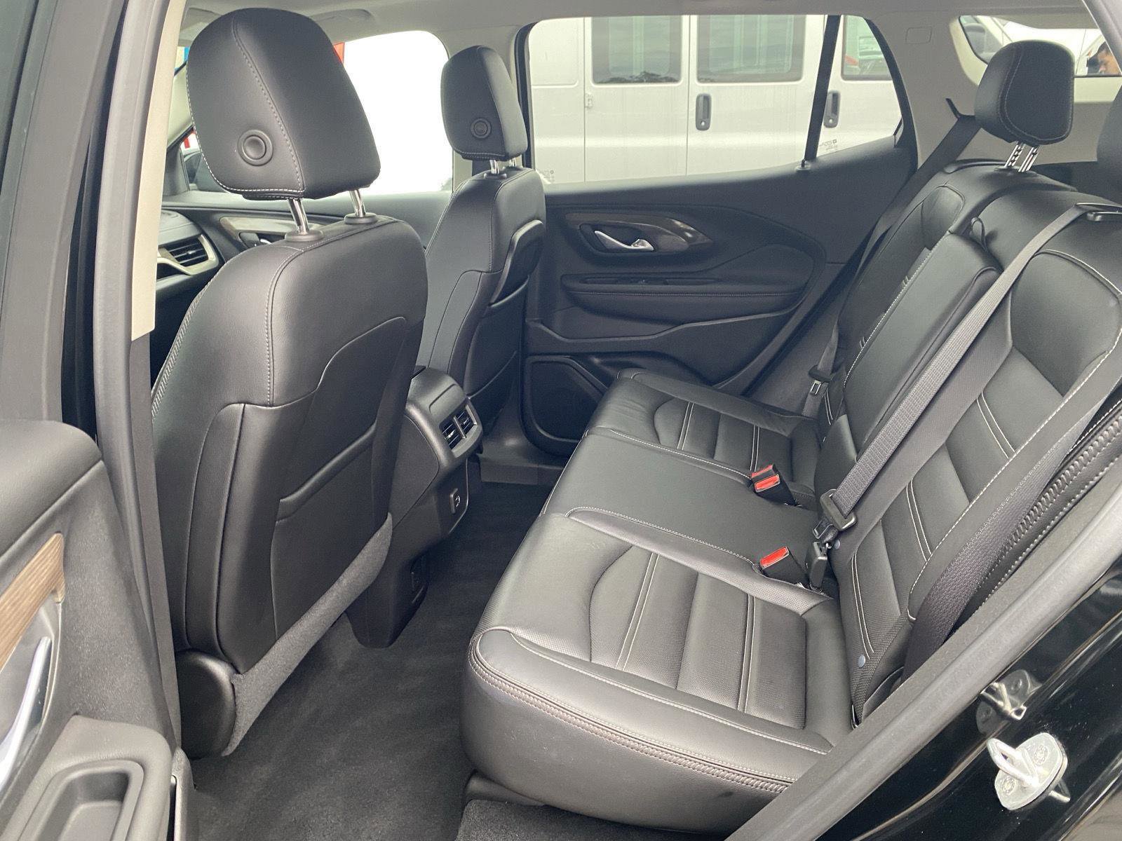 Used 2022 GMC Terrain Denali w/ LPO, Floor Liner Package image 17