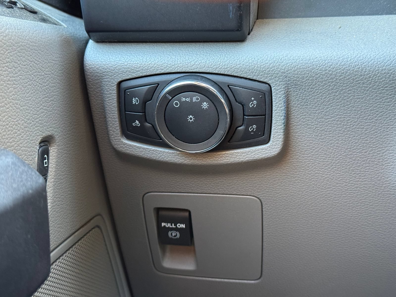 Used 2019 Ford F150 XL w/ Equipment Group 101A Mid RWD image 29