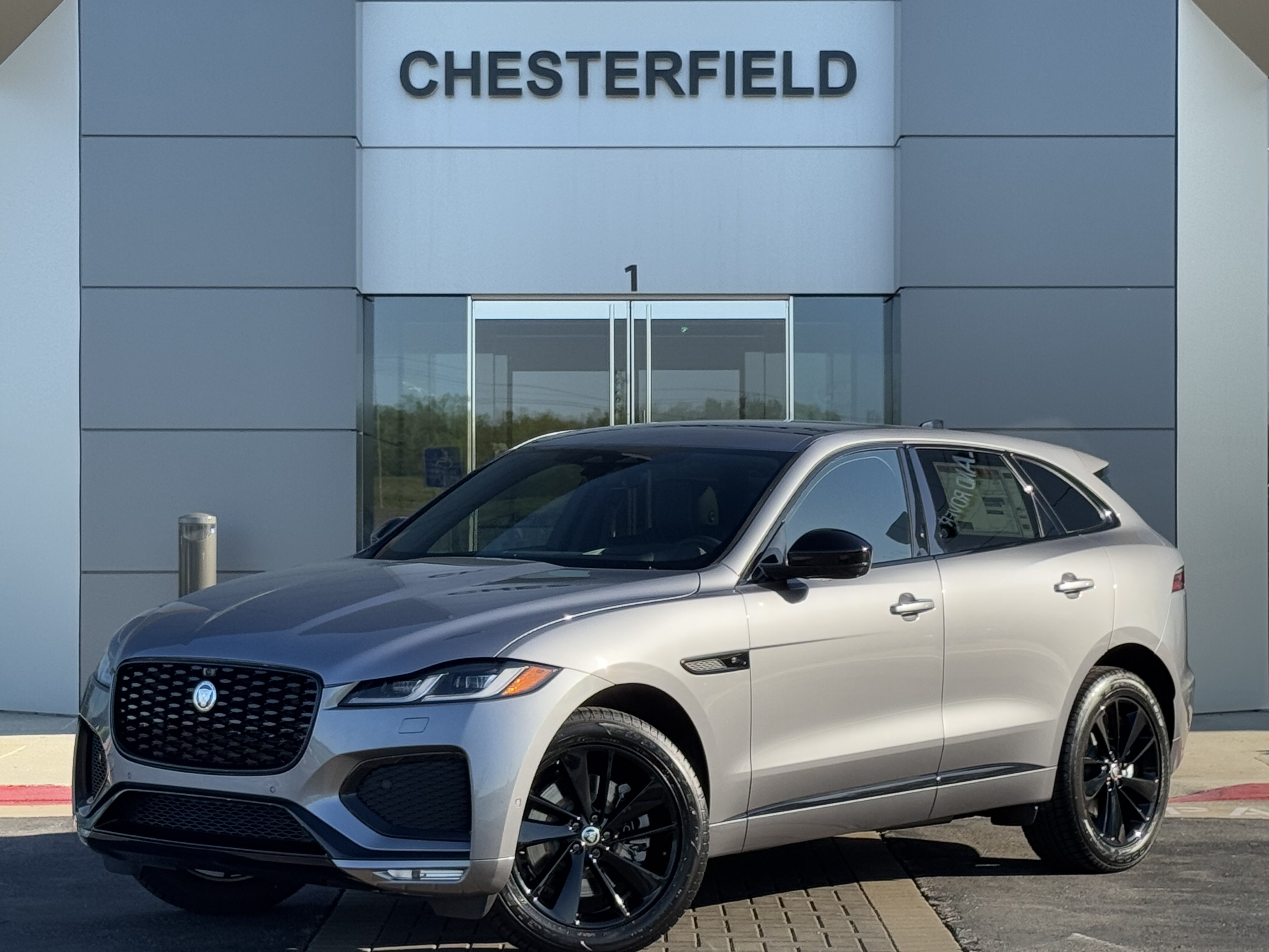 Used 2026 Jaguar F-PACE R-Dynamic S AWD/4WD image 1