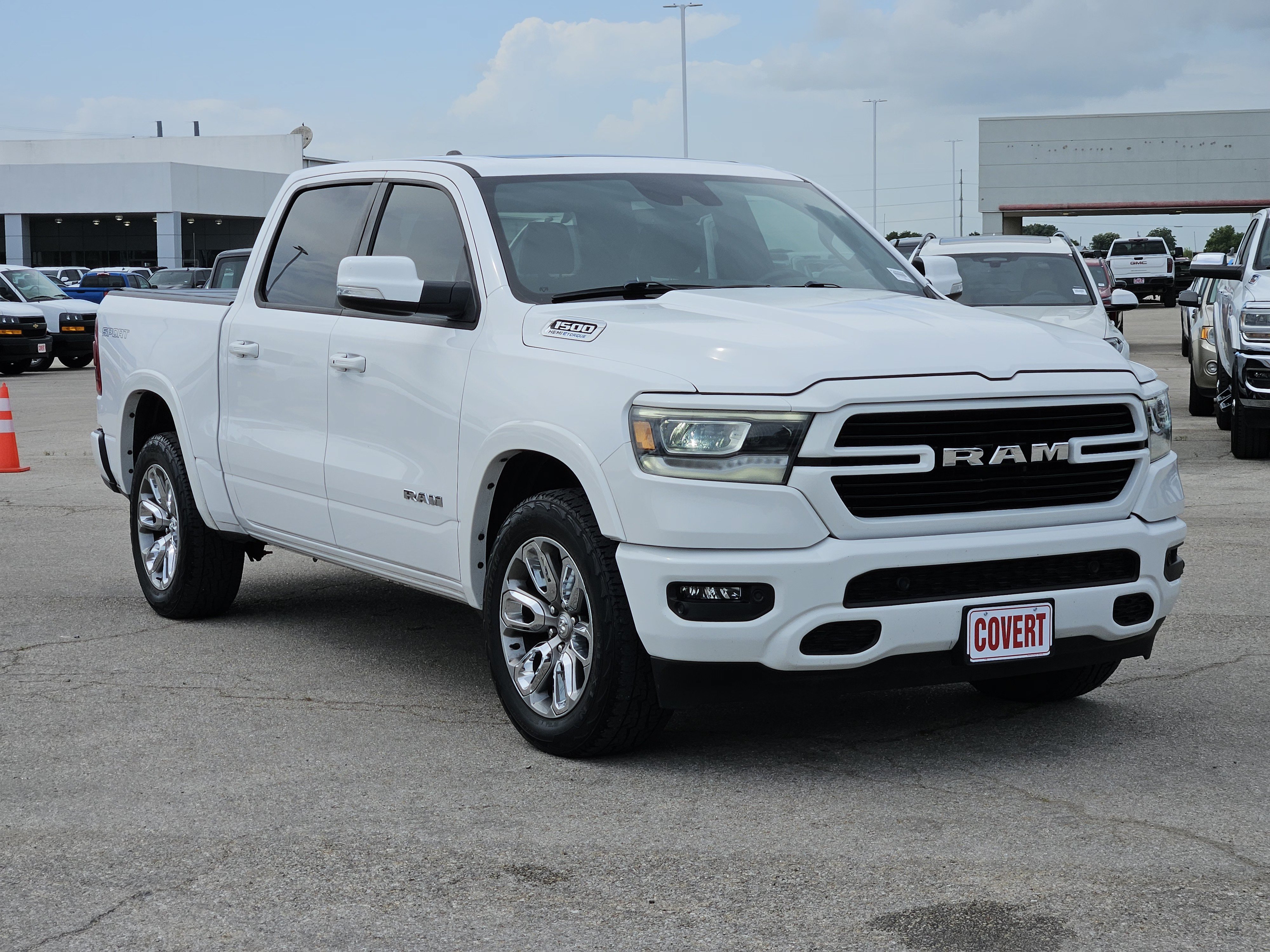 Used 2021 RAM 1500 Laramie AWD/4WD image 3